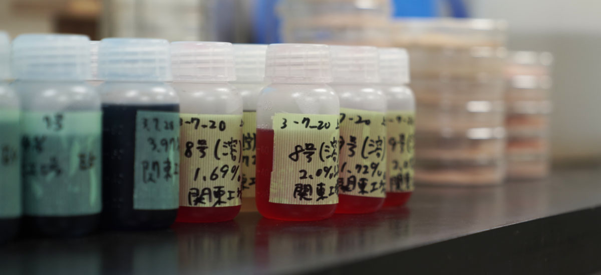 耐久性を高める防腐木材の溶液をチェック