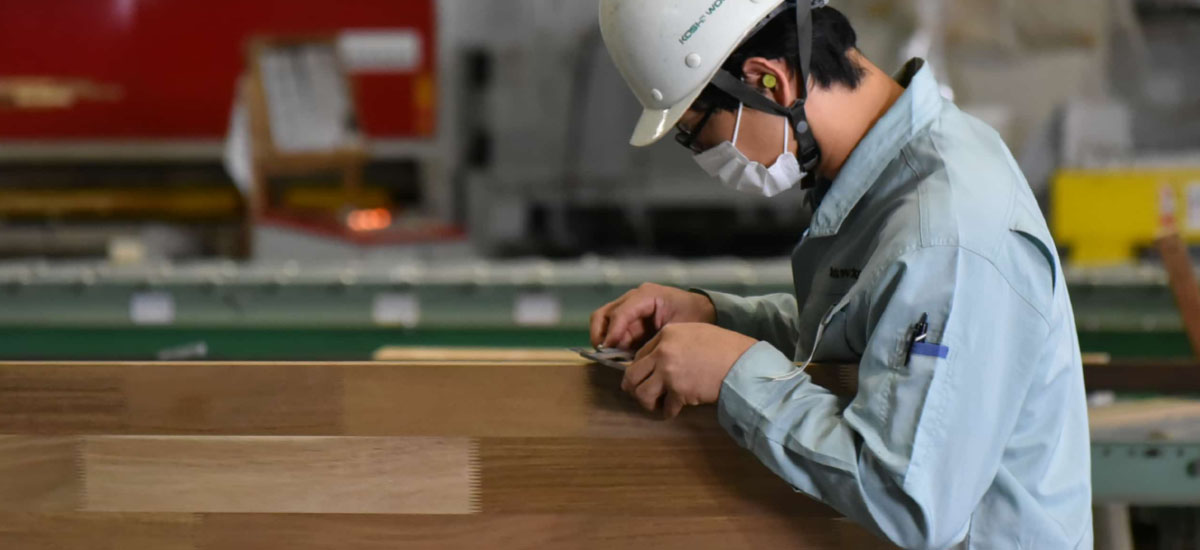 大型・中型のトラック用アカシア床板を製造販売