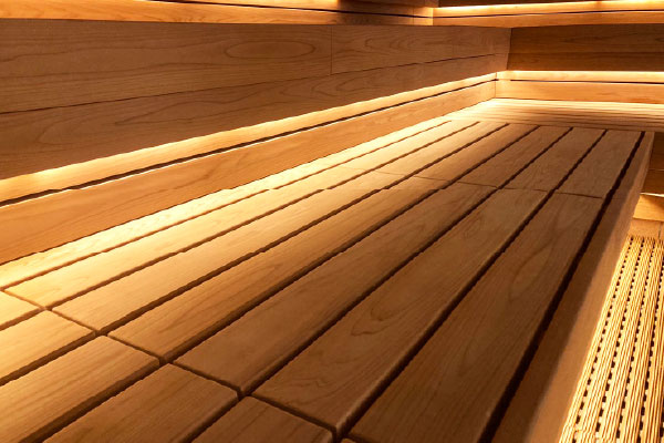 サウナ＆カプセル アムザ＜国産サウナ用木材 ＳＡＵＭＯ＞